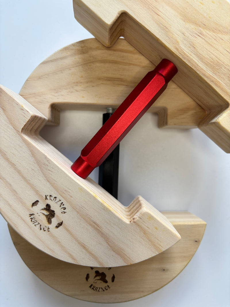 Simple wooden tensioner